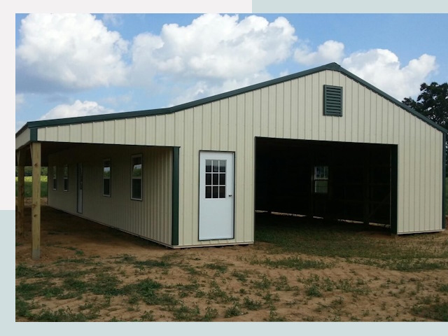 Строительство конюшен в Глазове