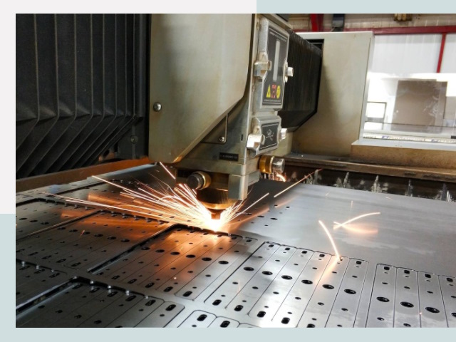 Лазерная резка металла в Глазове от 612 руб.